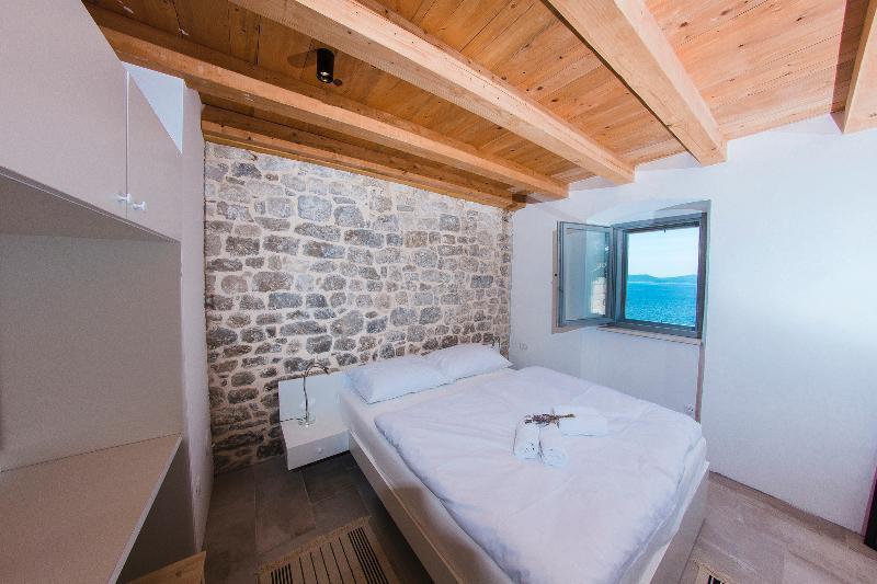 Stone Lady - Holiday Home Omiš Eksteriør billede