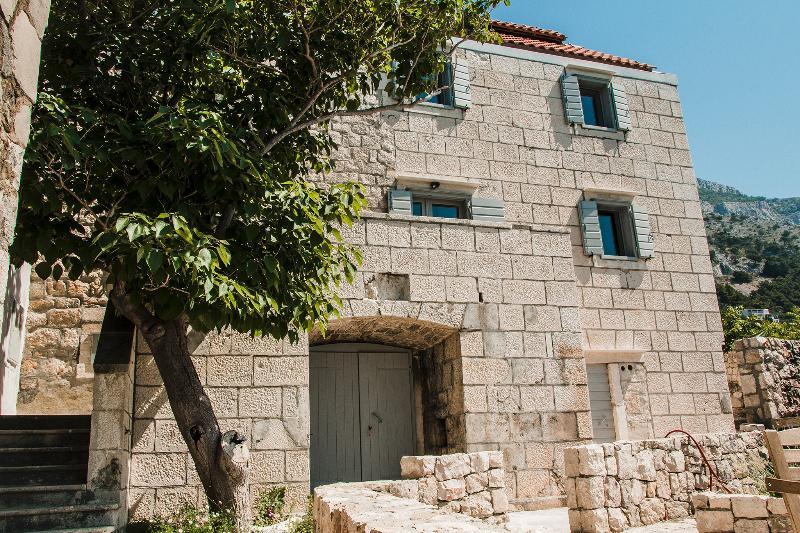 Stone Lady - Holiday Home Omiš Eksteriør billede